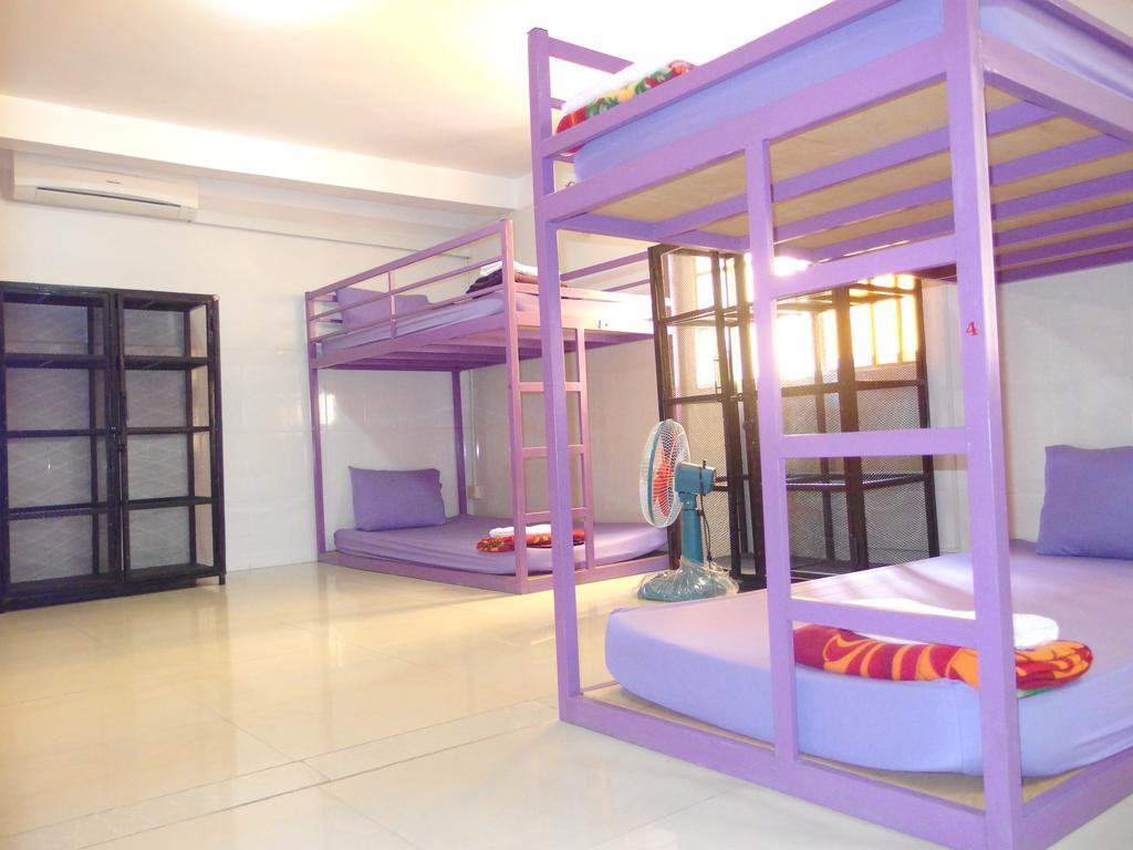 B52 Hostel Phnom Penh Habitación foto