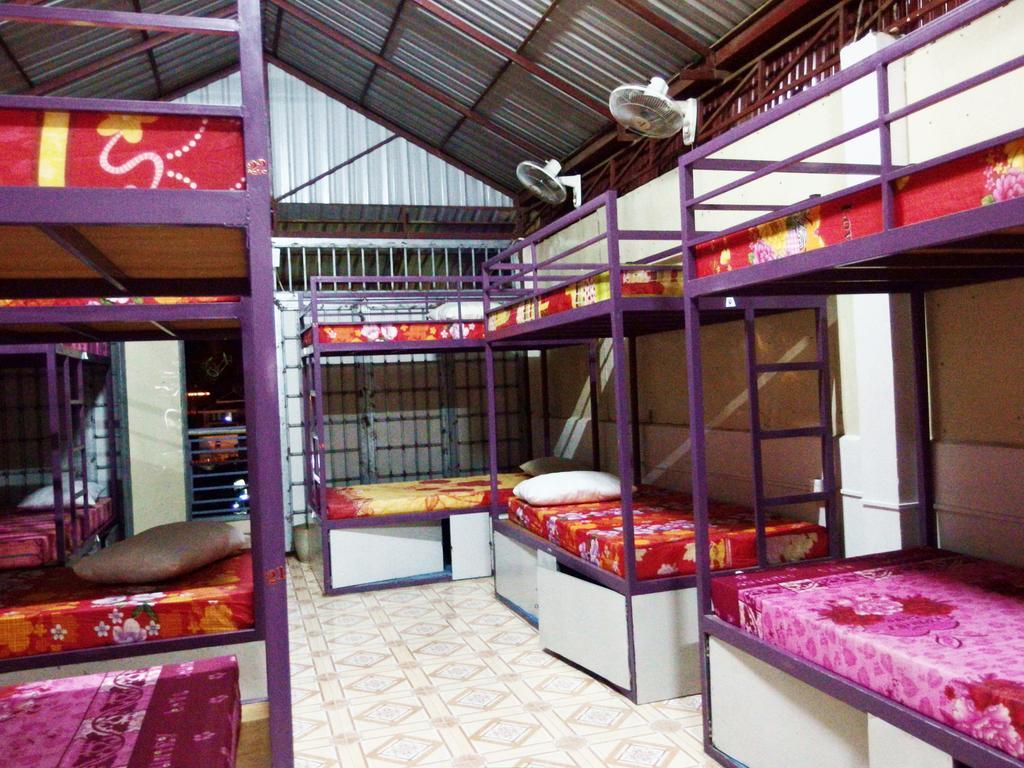 B52 Hostel Phnom Penh Habitación foto