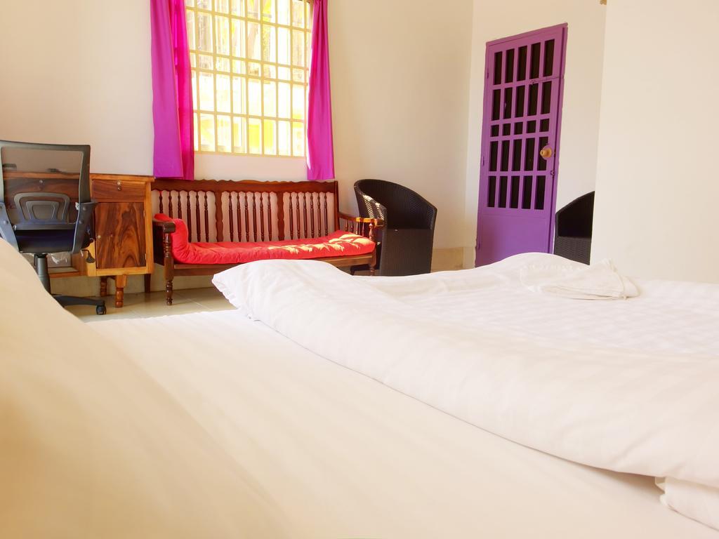 B52 Hostel Phnom Penh Habitación foto